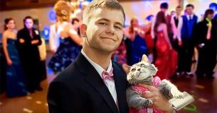 This Teen Couldn't Find A Date For Prom, So He Brought His Cat