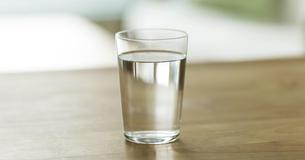 Stiftung Warentest rät: Leitungswasser statt Mineralwasser 
