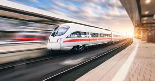Grüne fordern mehr Geld für die Bahn und Eindämmung des Flugverkehrs