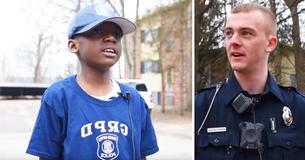 Menino de 9 anos que sofre bullying convida policial para o seu aniversário, quando o policial chegou viu que ninguém mais foi para a festa
