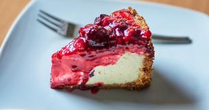 Cremig-saftiger Himbeer-Frischkäse-Kuchen