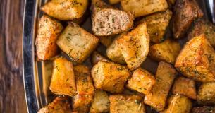 Gebackene Kartoffeln auf die griechische Art