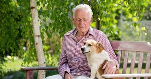 Senior Citizens Couldn't Afford Pet Food So "Meals On Wheels" For Animals Steps Up To Assist
