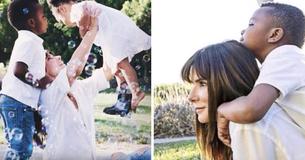 Sandra Bullock vraagt mensen om haar kinderen niet meer geadopteerd te noemen: "Laten we gewoon  "onze kinderen" zeggen."