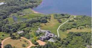 Barack et Michelle Obama pourraient acheter un manoir situé à Martha's Vineyard