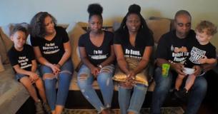 "L'amour surmonte tout", dit une famille afro-américaine qui vient d'adopter un bébé blanc