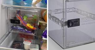 Un père se procure un frigo coffre-fort pour empêcher sa fiancée et ses enfants de lui voler ses chocolats.