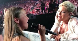 Un enfant de 12 ans réalise une incroyable interprétation de "Perfect" avec Pink sur scène