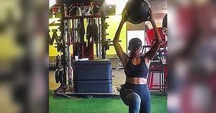 Michelle Obama, 55 ans, ancienne première dame, s'affiche avec un incroyable physique dans sa photo d'entraînement