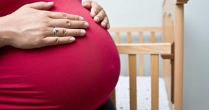 Mamma dà alla luce un bambino ma, quattro settimane dopo, il medico scopre che vi sono due gemelli in un secondo utero nascosto della donna