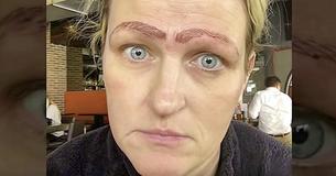 La première séance de microblading de la mère la laisse avec des sourcils bridés