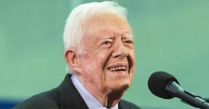 "Je vais revivre après ma mort" : Jimmy Carter se remet d'une opération du cerveau en se retenant fermement à la foi