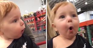 La réaction d'un tout-petit à l'allée des Fêtes du centre commercial est tout ce que vous souhaitez voir à la fin de l'année.