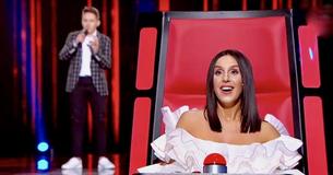 La voix de cet adolescent est étrangement semblable à celle d'Elvis et fait se retourner tous les juges