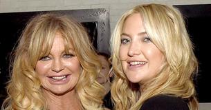 Kate Hudson post schattige foto van moeder Goldie Hawn die haar dochter Rani Rose vasthoudt