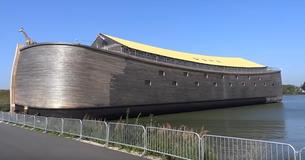 Un charpentier passe 20 ans à construire une énorme réplique grandeur nature de l'arche de Noé