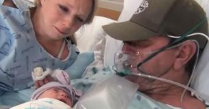 Un mari en phase terminale rencontre sa fille nouvellement accouchée après que sa femme impose l'accouchement deux semaines plus tôt