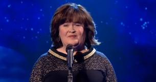 Susan Boyle Insuffle une Nouvelle Vie au 'Little Drummer Boy'