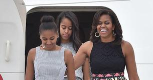 Michelle Obama déclare que le fait d'avoir déposé sa plus jeune fille Sasha à l'université était " émotionnel " mais " n'a pas besoin de ses enfants pour la rendre heureuse "