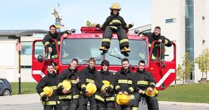 Des pompiers décident d'annuler leurs vacances de Noël pour aider à lutter contre les incendies de végétation en Australie