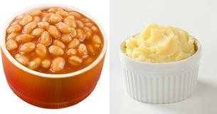 Een bejaarde uit een verpleeghuis in Zuid-Australië krijgt gebakken bonen en aardappelpuree voor het kerstdiner geserveerd