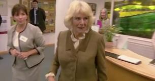 La duchesse de Cornouailles hésite avant de répondre à la question de savoir si le prince Harry et Meghan Markle lui manqueraient
