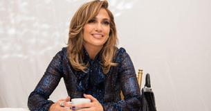 Jennifer Lopez doit son apparence de jeune fille à une alimentation saine et une hydratation propre