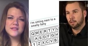 Mama weint leise, während sich jemand im Flugzeug über ihren Text lustig macht, bis ein Held ihn zurechtweist