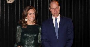 Kate Middleton brille dans une robe vert métallisé lors de sa tournée en Irlande