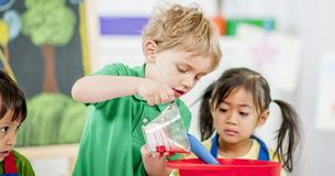Des personnes réclament qu'on réapprenne des compétences domestiques de base aux enfants