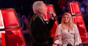 Les coachs de The Voice  invitent  Sir Tom Jones pour interprétation improvisée de "It's Not Unusual" 
