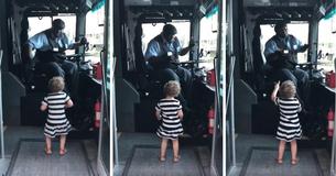 Un chauffeur de bus danse spontanément avec une petite fille 