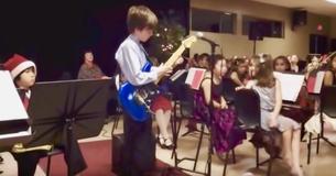 10-jarige doet muzieklerares versteld staan met uitvoering van "Eruption" van Van Halen op gitaar