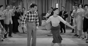 Film uit 1956 laat stelletje zien die danst op de grootste hit van Bill Haley & His Comets