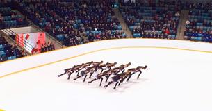 Cette audacieuse performance de patineurs sur "Bohemian Rhapsody" fait vibrer les cœurs