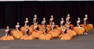 Dansteam geeft sterk staaltje weg op "Bohemian Rhapsody" van Queen bij Drill Dance Championships