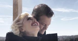 Blake Shelton e Gwen Stefani producono una nuova versione acustica di "Nobody But You"