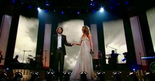 Celine Dion& Josh Groban zingen 'The Prayer' in het Italiaans en we kunnen niet stoppen met luisteren
