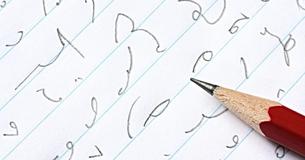 Questa strana scrittura è stata inventata per prendere appunti più facilmente ma per molti è incomprensibile