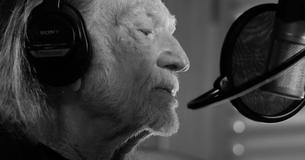 Willie Nelson canta una canzone emozionante sull'invecchiamento: solo le persone sopra i cinquant'anni saranno in grado di comprenderla pienamente