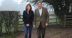 Un aperçu de la maison d'enfance de Kate Middleton dans un nouveau clip avec ses parents et son frère