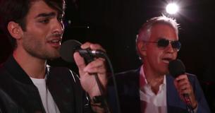 Andrea Bocelli zingt "Perfect" van Ed Sheeran samen met zijn knappe zoon