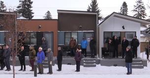 Crean un pueblo de pequeñas casas para veteranos sin hogar