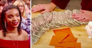 Une adolescente économise des billets de 5 $ qu'elle a gagnés en un an en faisant des corvées et se retrouve une économie totale de 1 400 $
