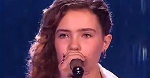 Une adolescente interprète l'une des chansons les plus difficiles à chanter et fait se retourner les juges dès les premières notes