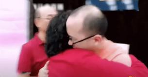 Des parents retrouvent enfin leur fils 32 ans après son enlèvement à l'âge de 2 ans