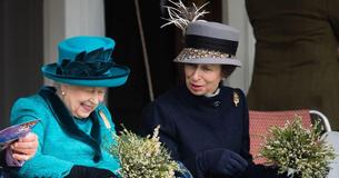 De Koningin doet mee aan eerste videogesprek met prinses Anne
