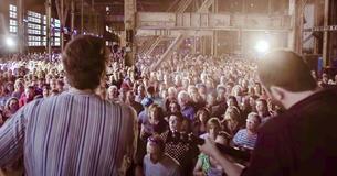 Une chorale de 1500 personnes fait monter la température avec une reprise de "Hallelujah