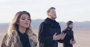Le groupe a cappella Pentatonix interprète une version époustouflante du classique de Leonard Cohen "Hallelujah"