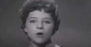 Dertien jaar oude Brenda Lee neemt iconische jaren 50 hit op